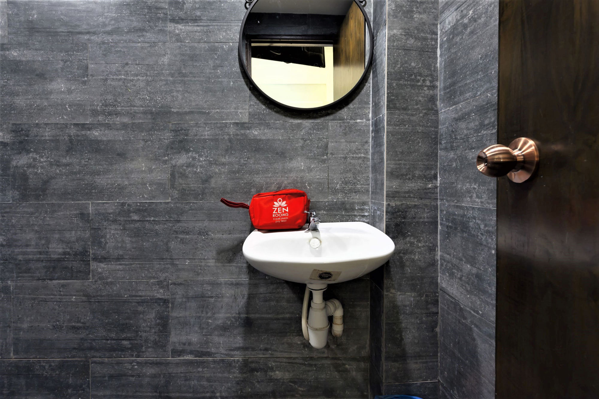 Zen Rooms Basic Near Ktm Sentul Kuala Lumpur Bagian luar foto